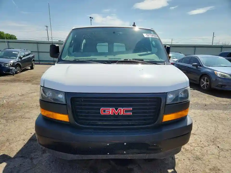 1GTZ7GFPXP1143929 2023 GMC SAVANA-4