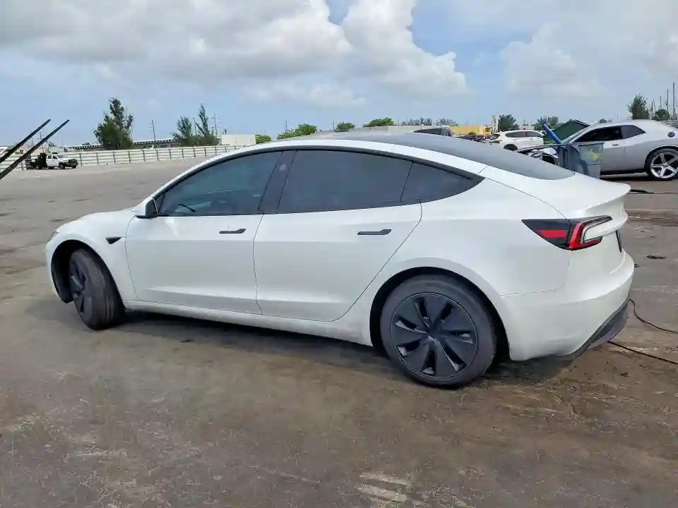 5YJ3E1EA5TF154778 2026 TESLA MODEL 3-1