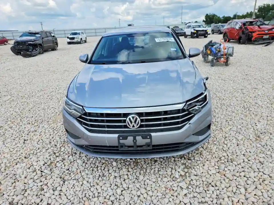 3VWCB7BUXLM017967 2020 VOLKSWAGEN JETTA-4