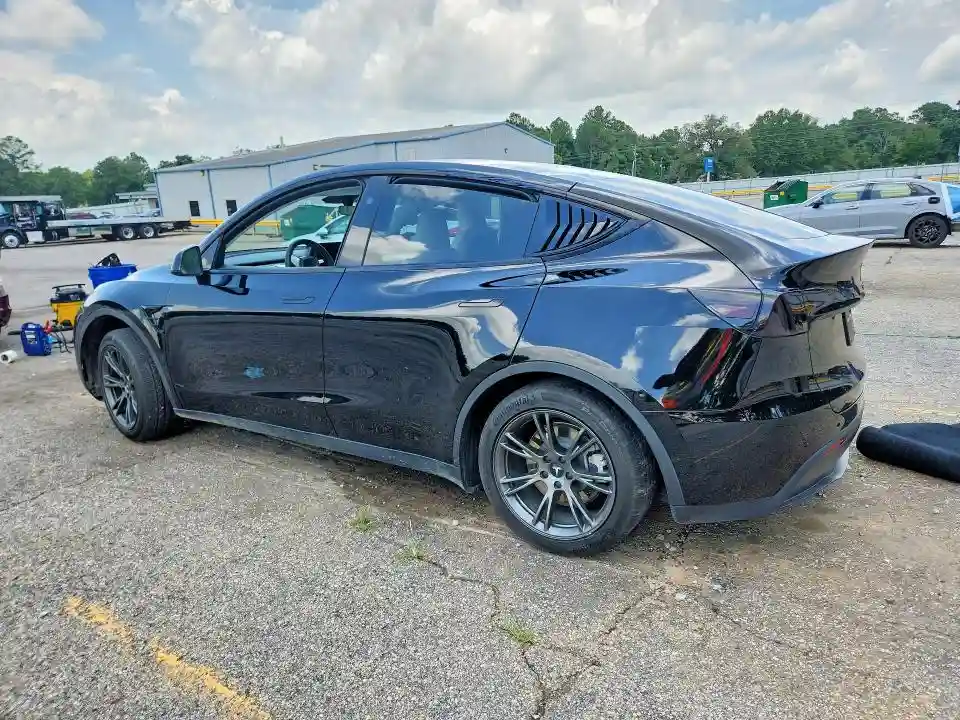 7SAYGDEDXRF103672 2024 TESLA MODEL Y-1