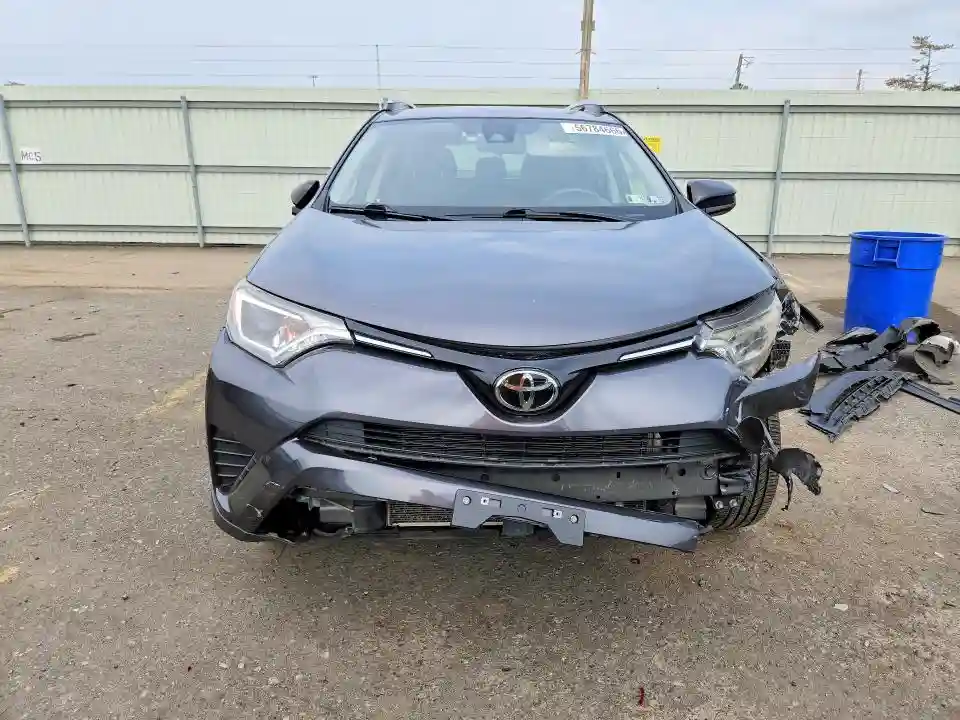 JTMBFREV9JJ216618 2018 TOYOTA RAV4-4