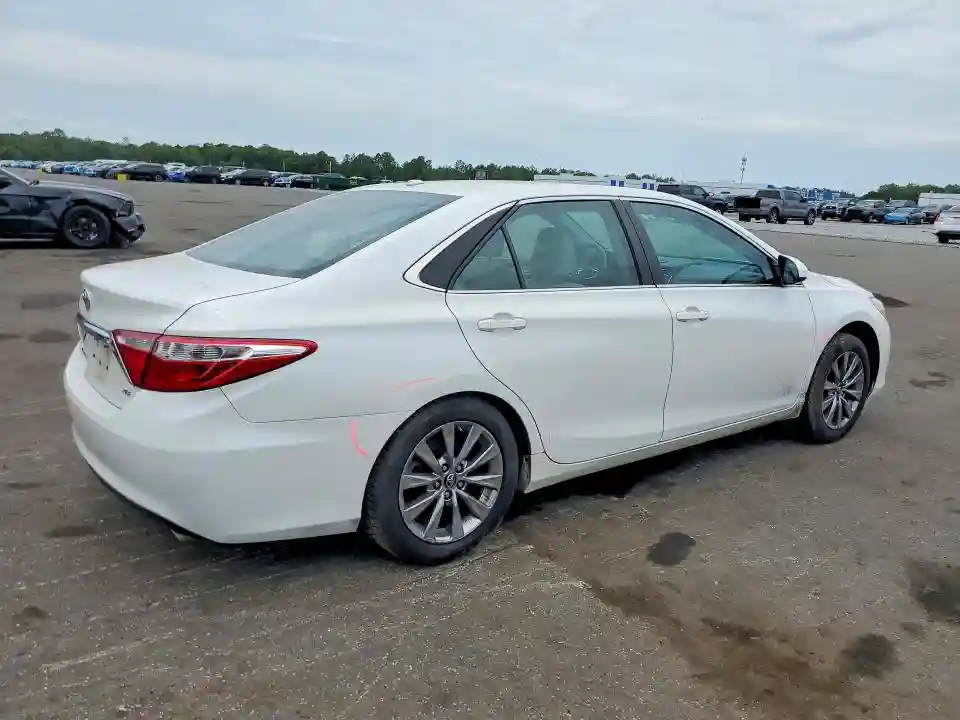 4T1BF1FK0GU579561 2016 TOYOTA CAMRY-2