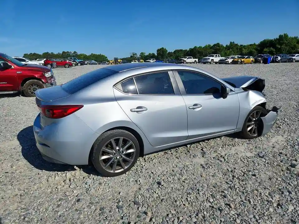 3MZBN1V37JM200713 2018 MAZDA 3-2