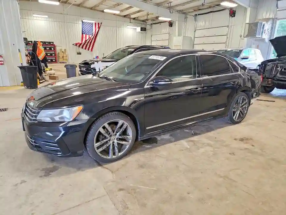 1VWDT7A35HC066030 2017 VOLKSWAGEN PASSAT-0