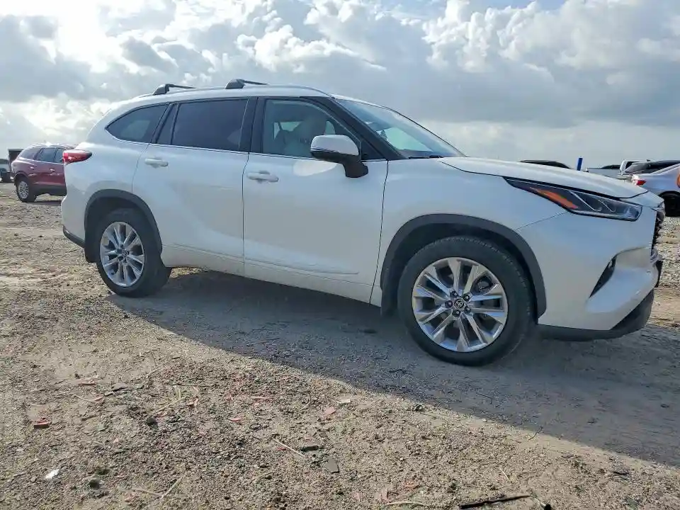 5TDDZRBH9LS028265 2020 TOYOTA HIGHLANDER-3