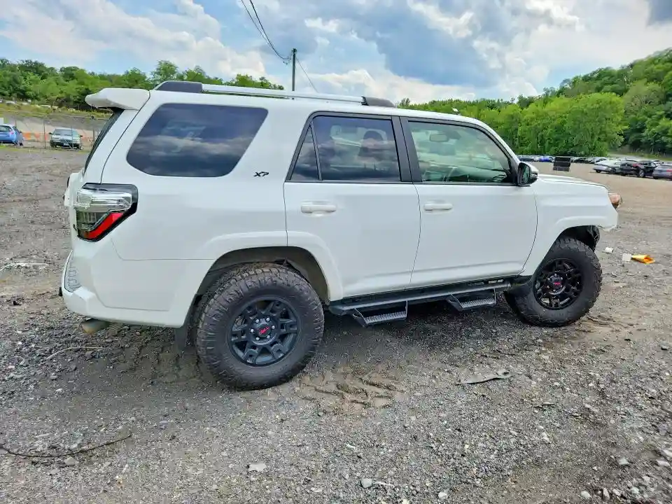 JTENU5JR4R6277034 2024 TOYOTA 4RUNNER-2