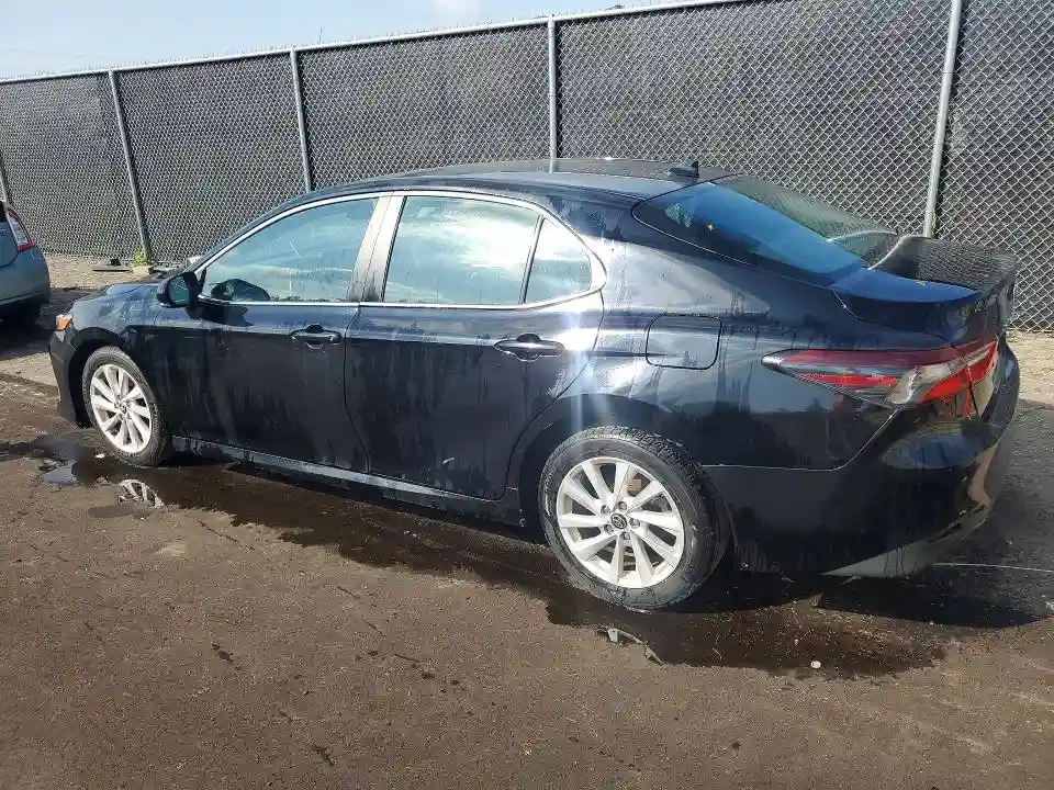 4T1R11AK3NU694799 2022 TOYOTA CAMRY-1