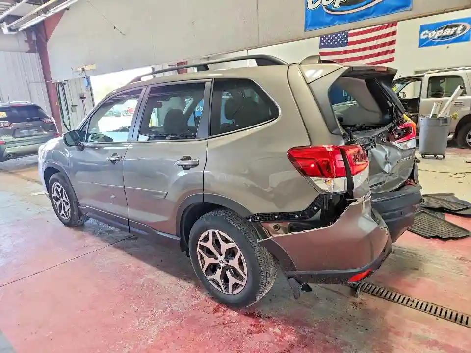 JF2SKAJC7MH473792 2021 SUBARU FORESTER-1