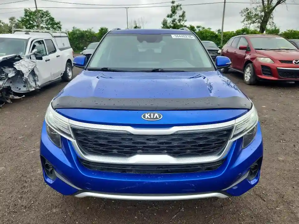 KNDEUCAA0M7119733 2021 KIA SELTOS-4