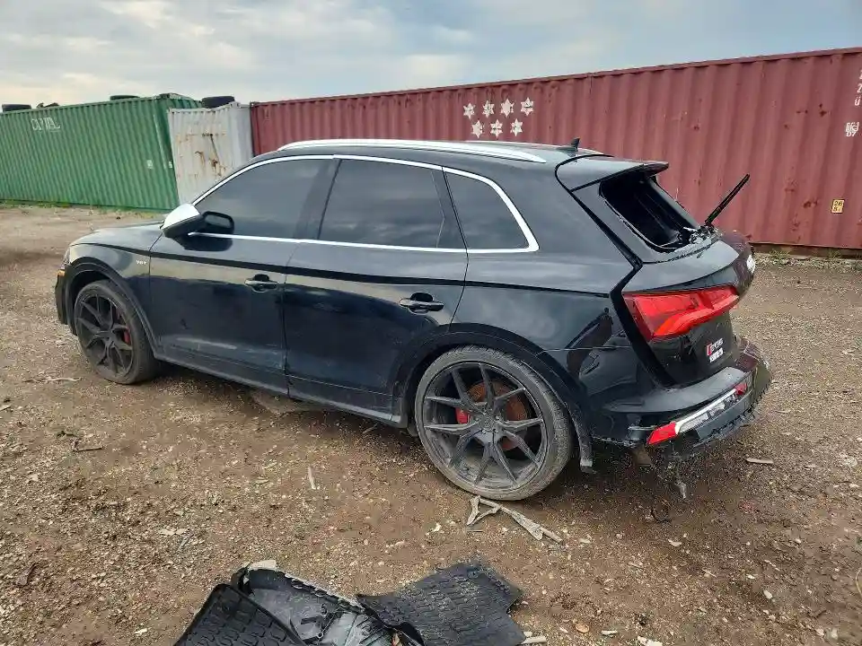 WA1A4AFY4J2022515 2018 AUDI SQ5-1