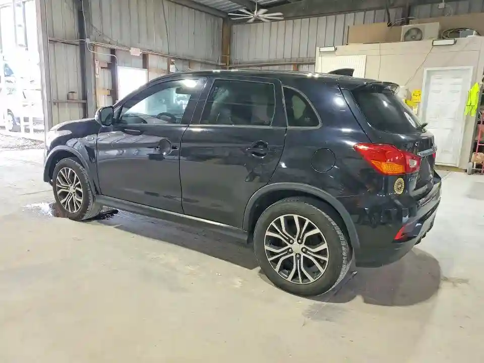 JA4AP3AW7JZ009709 2018 MITSUBISHI OUTLANDER-1