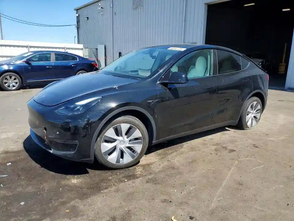 7SAYGDEE3PA183545 2023 TESLA MODEL Y-0