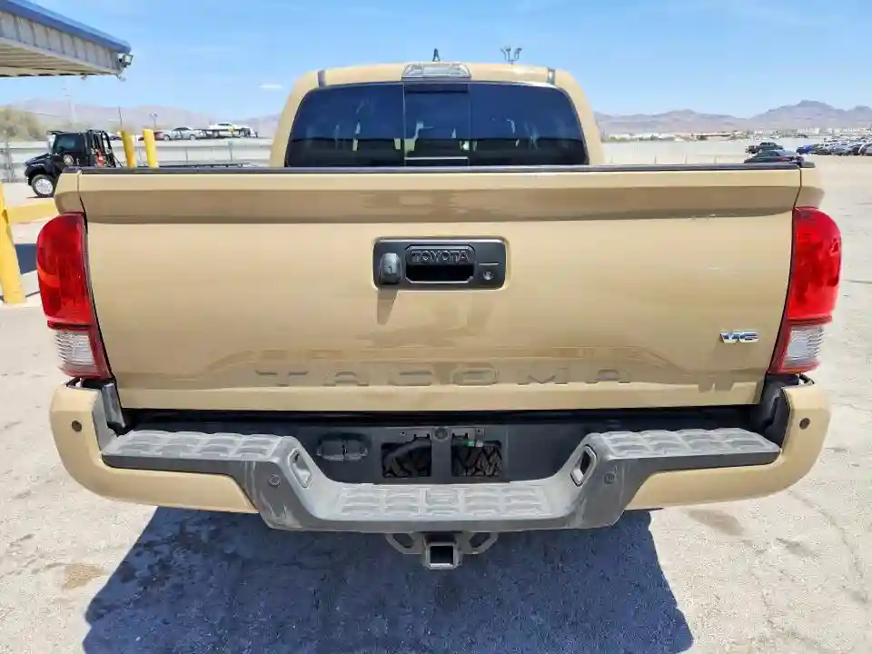 5TFCZ5AN6JX152576 2018 TOYOTA ALL MODELS-5