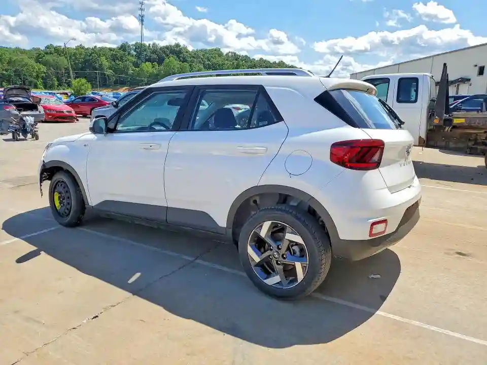 KMHRC8A33TU436016 2026 HYUNDAI VENUE-1