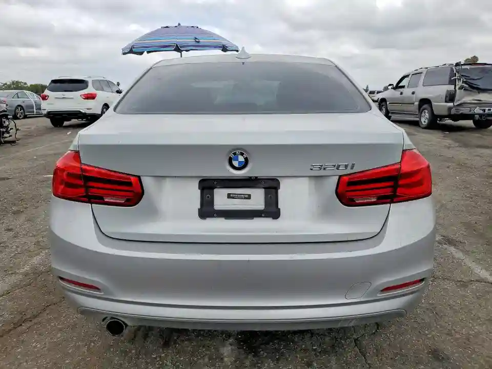 WBA8A9C50JAD27697 2018 BMW 3 SERIES-5