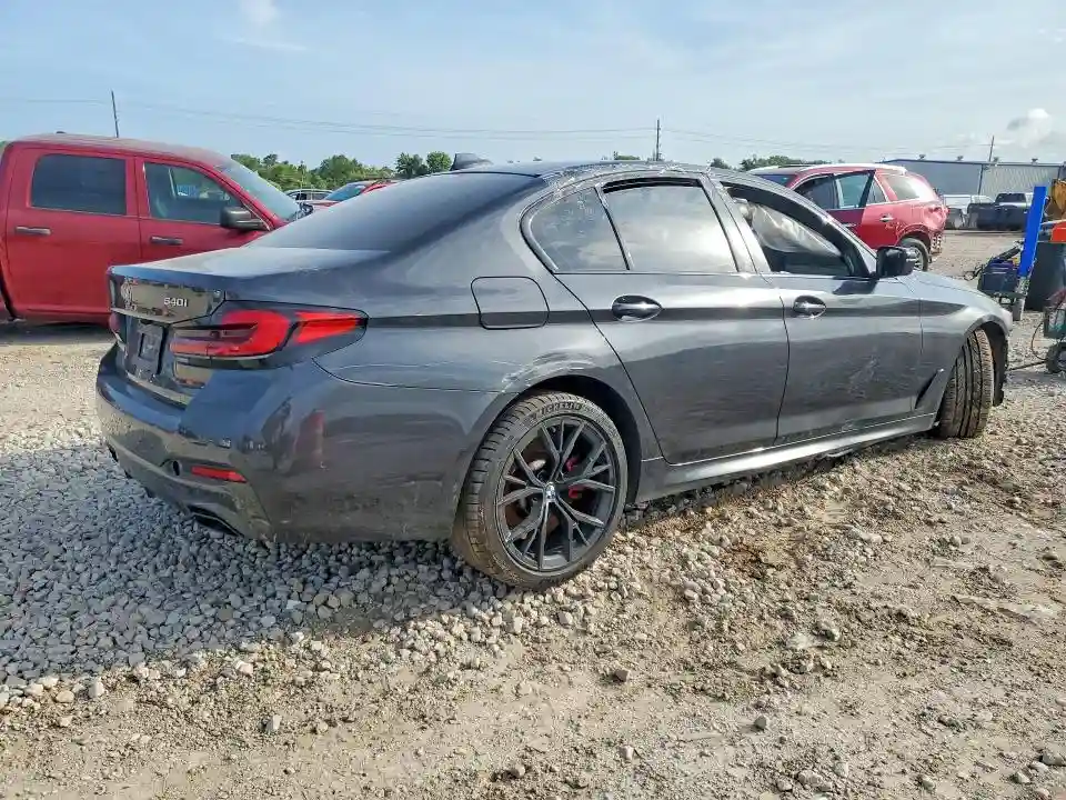 WBA53BJ00NCJ34369 2022 BMW 5 SERIES-2