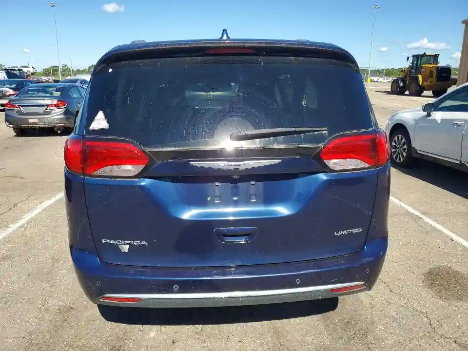 2C4RC1GG9JR314597 2018 CHRYSLER PACIFICA-5