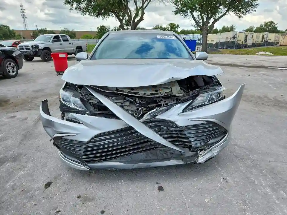 4T1C11AK9MU438672 2021 TOYOTA CAMRY-4