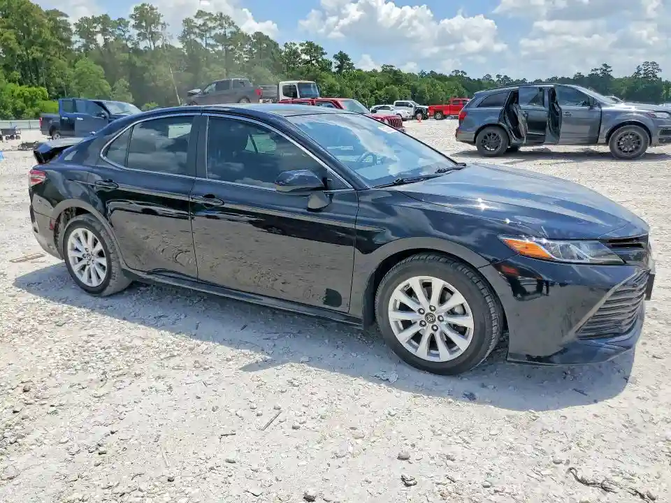4T1B11HK9JU062715 2018 TOYOTA CAMRY-3