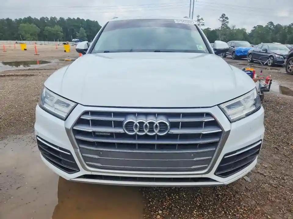 WA1BNAFY7L2001663 2020 AUDI Q5-4