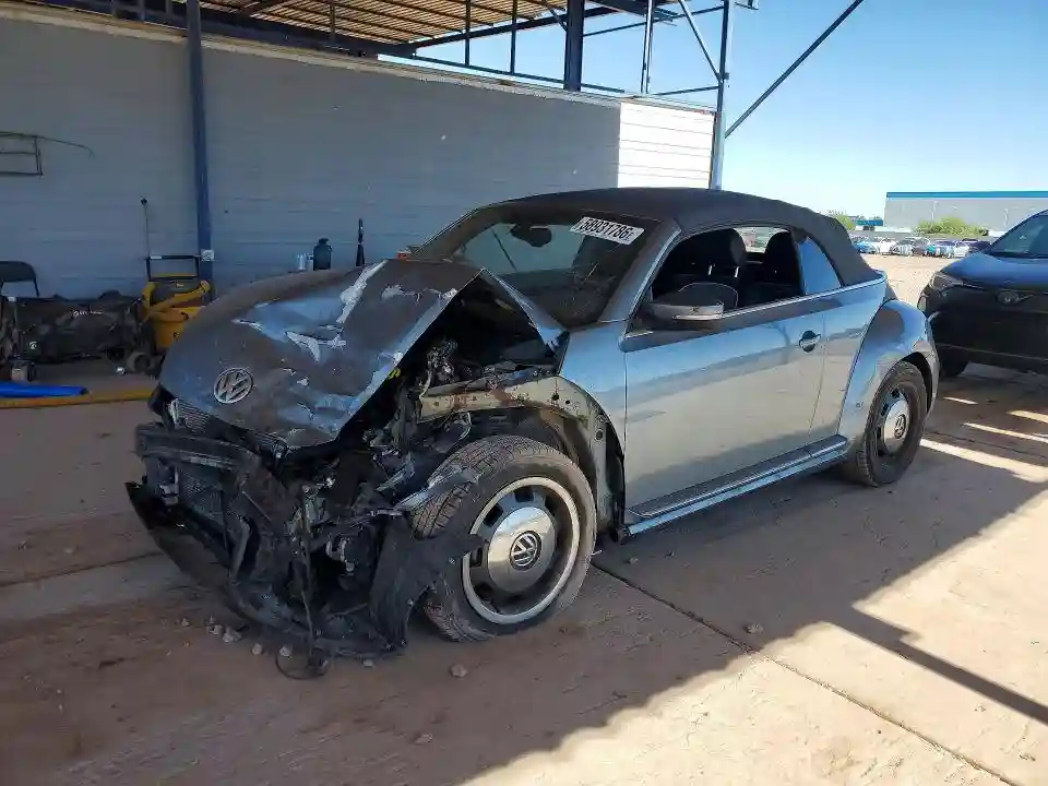 3VW517AT9GM821249 2016 VOLKSWAGEN BEETLE-0
