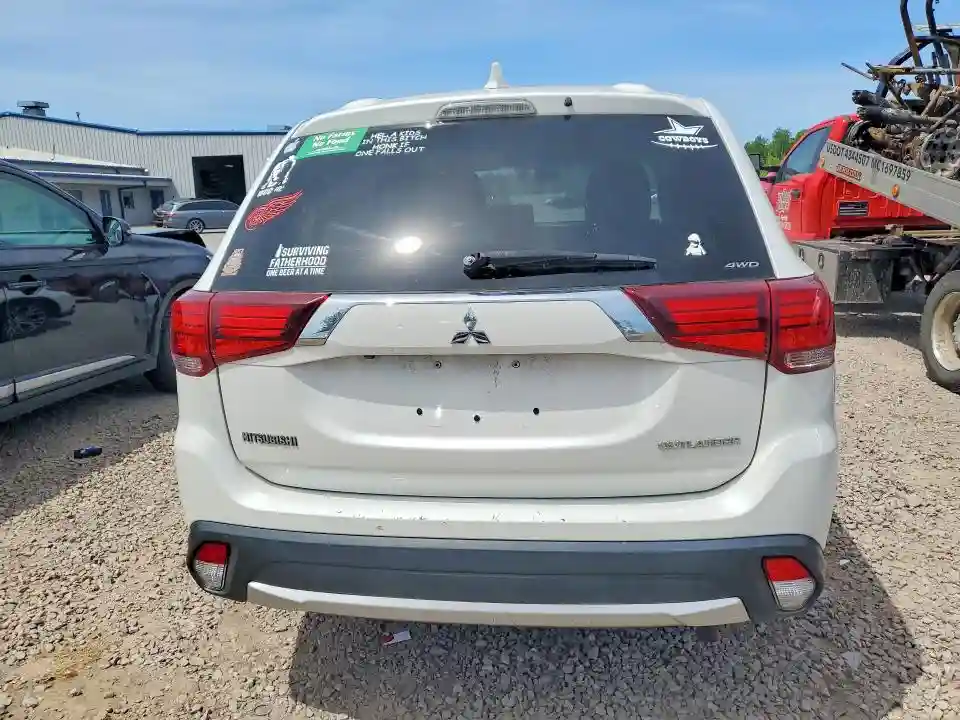 JA4AZ3A38JZ025529 2018 MITSUBISHI OUTLANDER-5