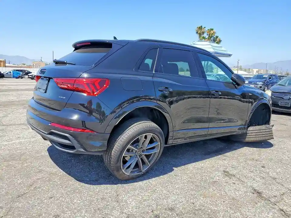 WA1EECF31R1053365 2024 AUDI Q3-2