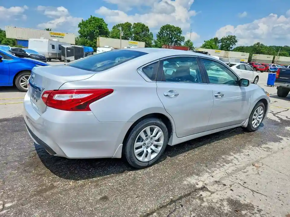 1N4AL3AP0HN325633 2017 NISSAN ALTIMA-2