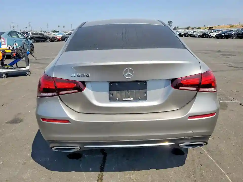 WDD3G4EB1KW016000 2019 MERCEDES-BENZ A-CLASS-5