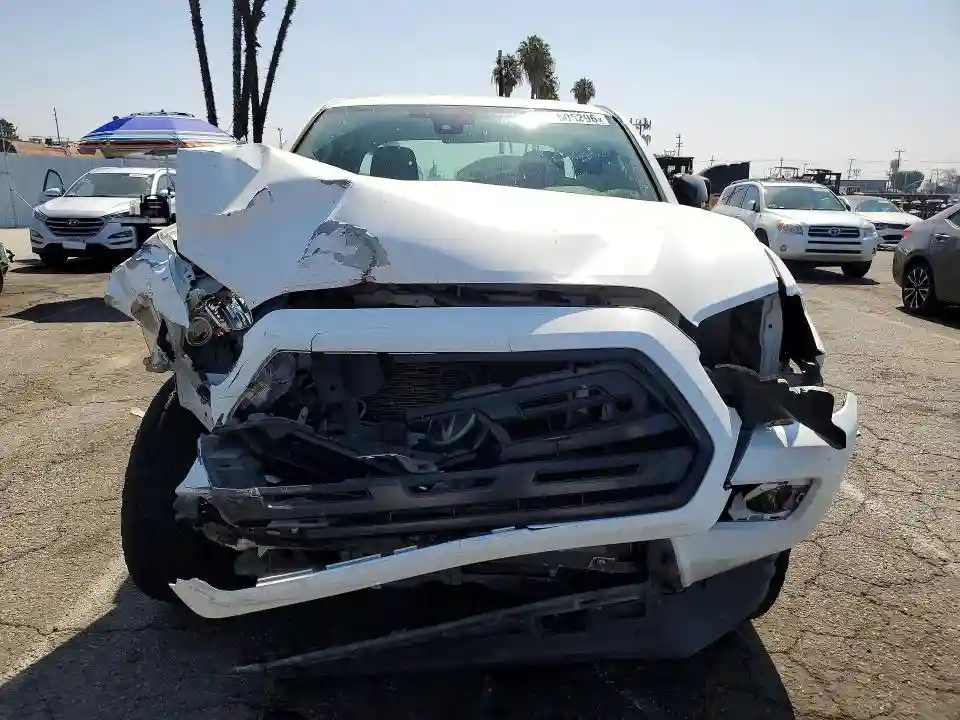 5TFRX5GN5JX112030 2018 TOYOTA TACOMA SR-4