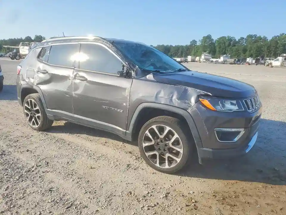 3C4NJDCB5JT104706 2018 JEEP COMPASS LI-3