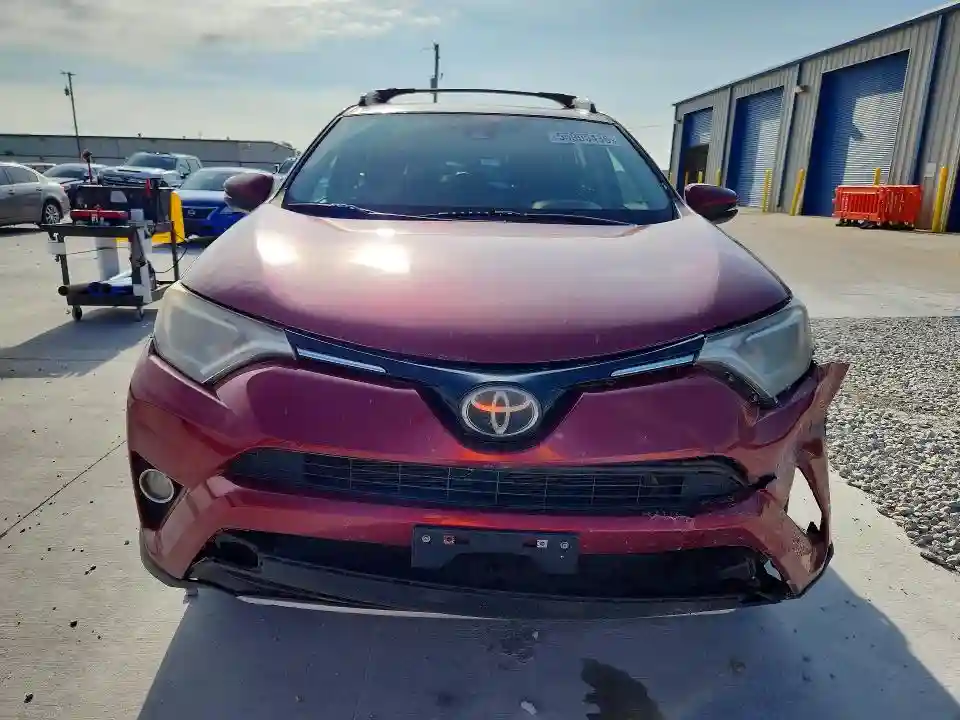 2T3RFREV7JW709603 2018 TOYOTA RAV4-4