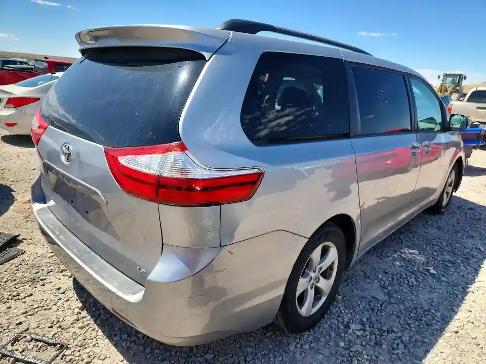 5TDKK3DC6FS558031 2015 TOYOTA SIENNA-2