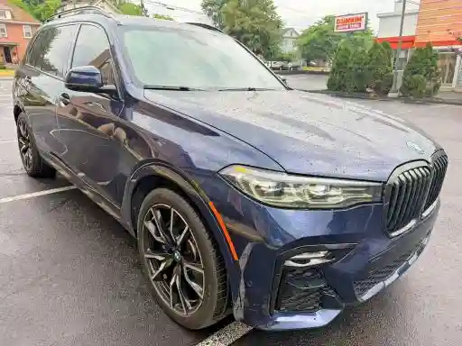 5UXCW2C04N9M02866 2022 BMW X7-3