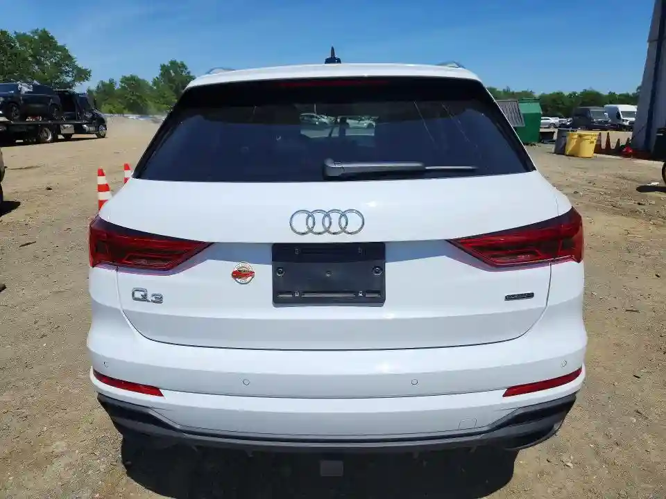 WA1EEDF38R1077961 2024 AUDI Q3-5