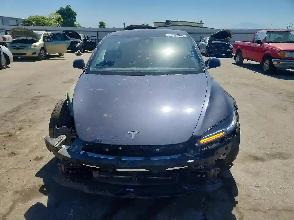 5YJ3E1ET5RF806969 2024 TESLA MODEL 3-4