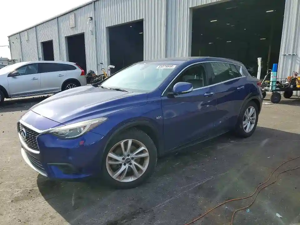SJKCH5CP3JA051688 2018 INFINITI QX30-0
