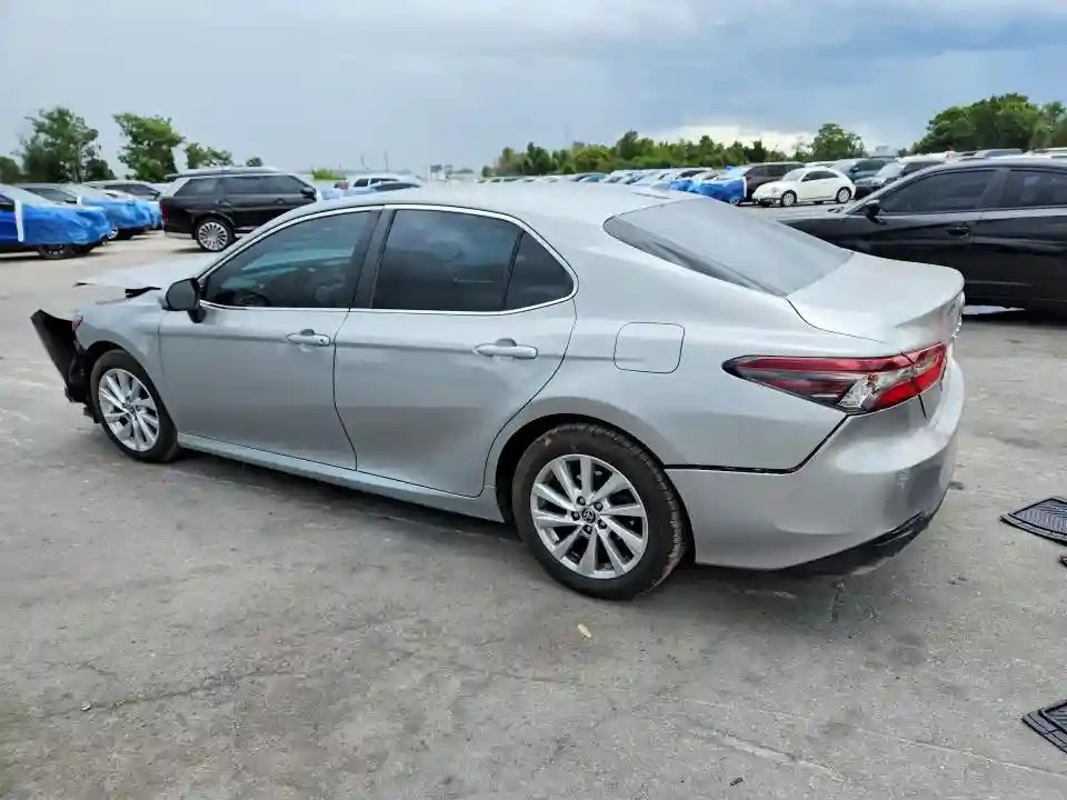 4T1C11AK9MU438672 2021 TOYOTA CAMRY-1