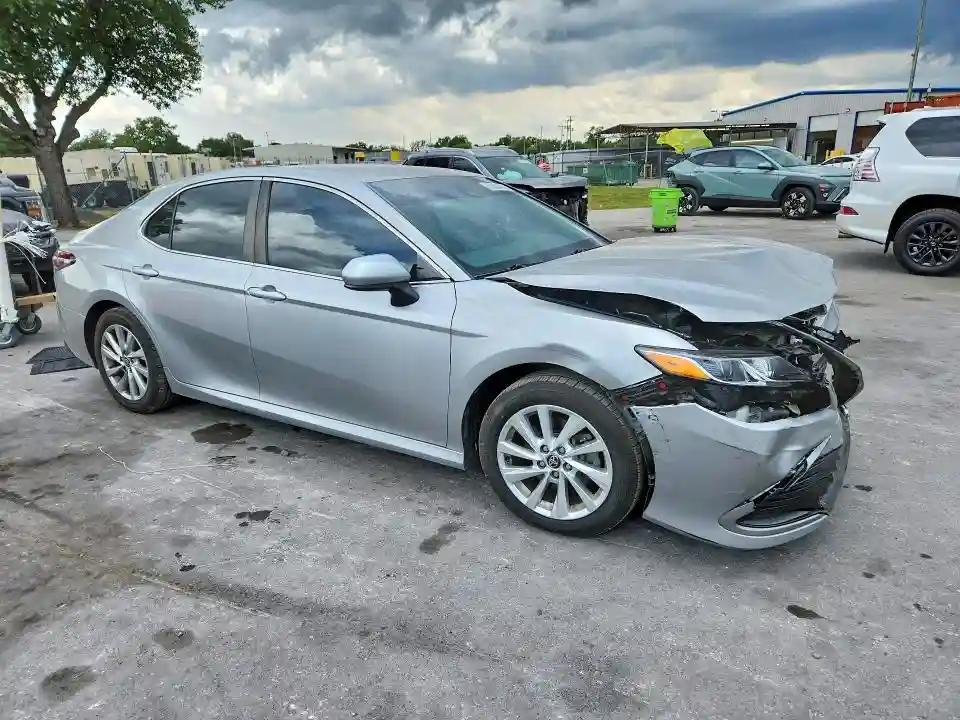 4T1C11AK9MU438672 2021 TOYOTA CAMRY-3