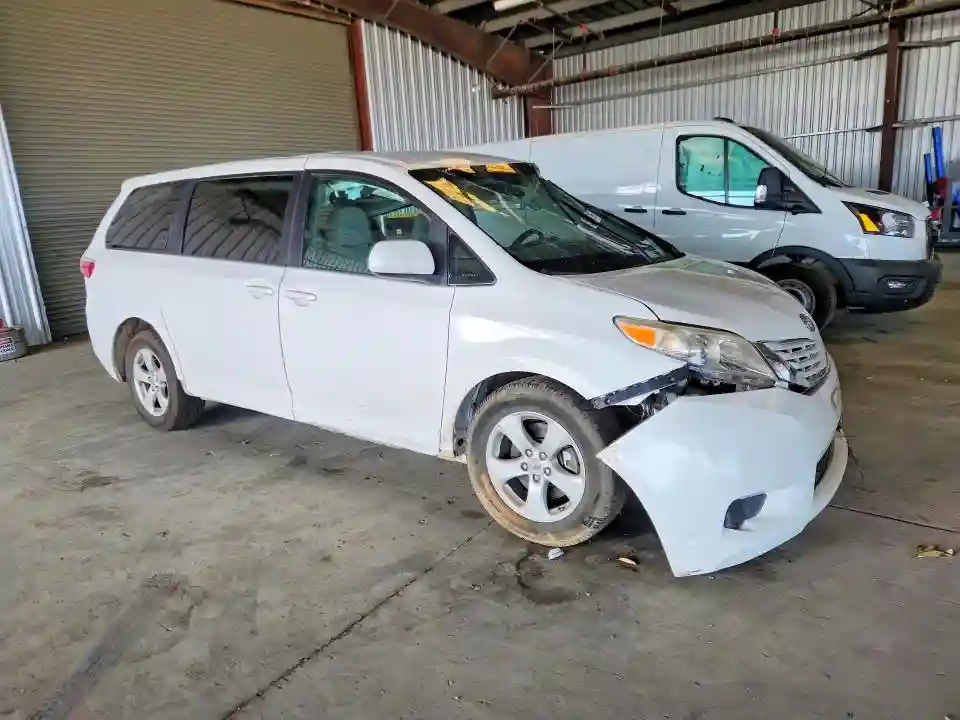 5TDZK3DC5FS600753 2015 TOYOTA SIENNA-3