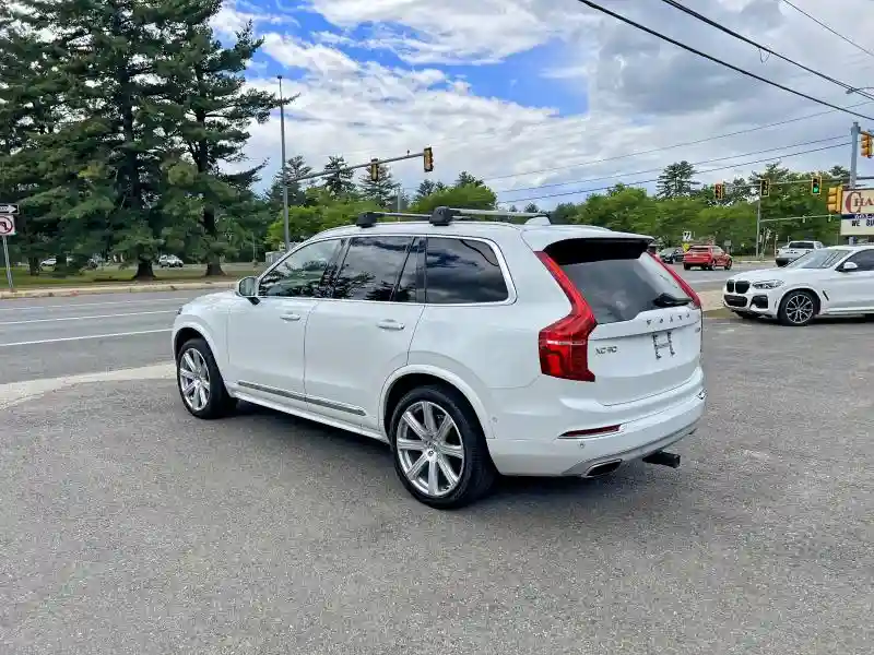YV4A22PL0K1499418 2019 VOLVO XC90-2