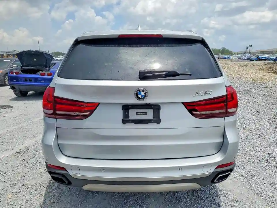 5UXKT0C55J0V99873 2018 BMW X5-5