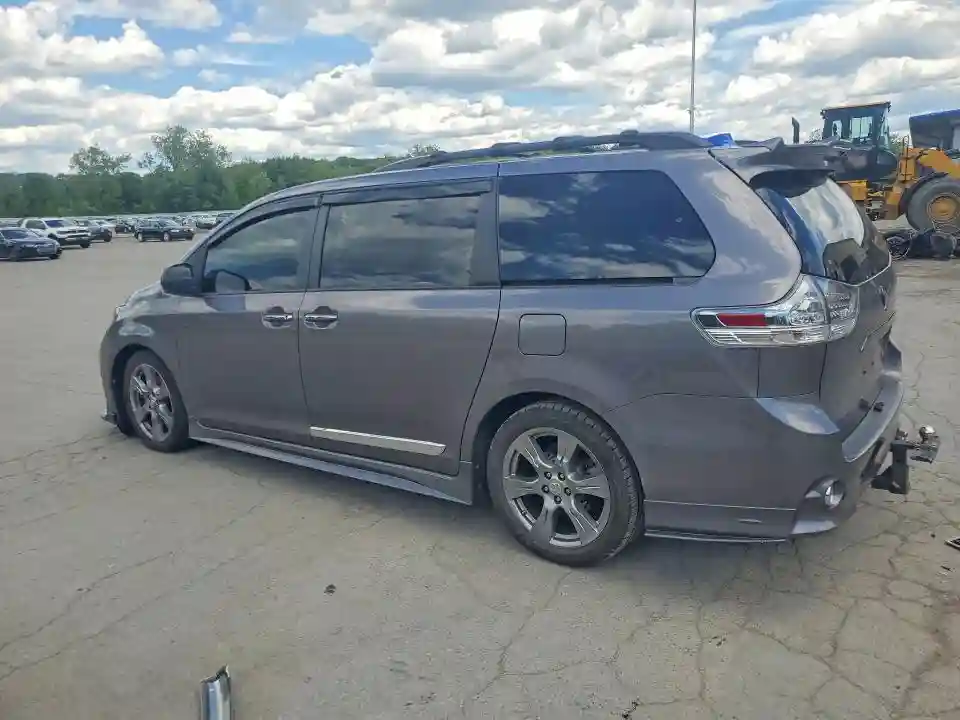 5TDXZ3DC1HS849816 2017 TOYOTA SIENNA-1
