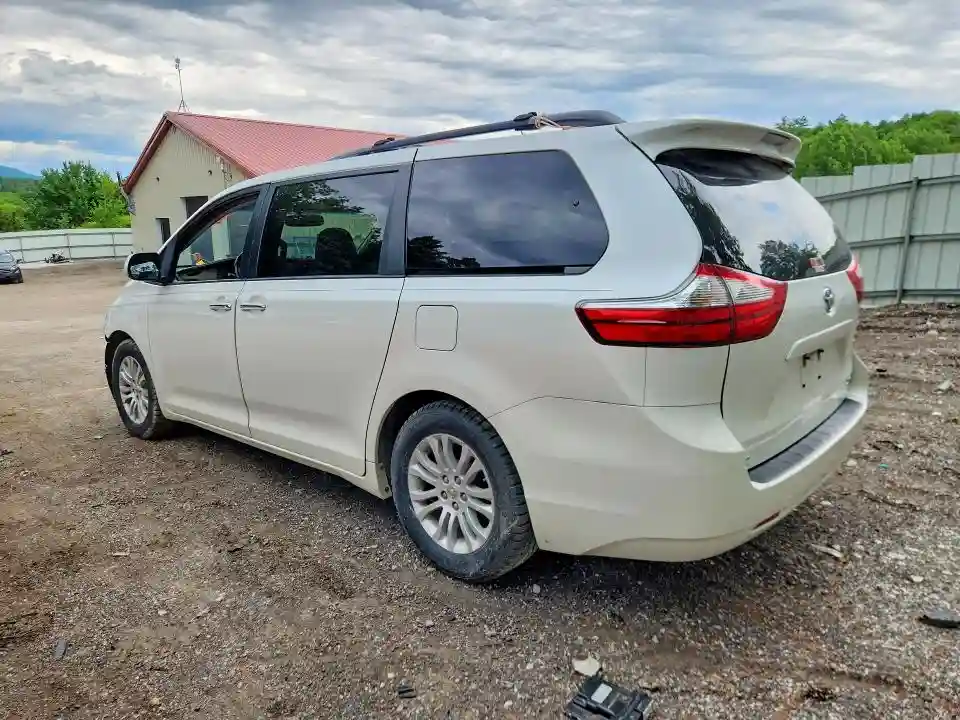 5TDYK3DC9FS652639 2015 TOYOTA SIENNA-1