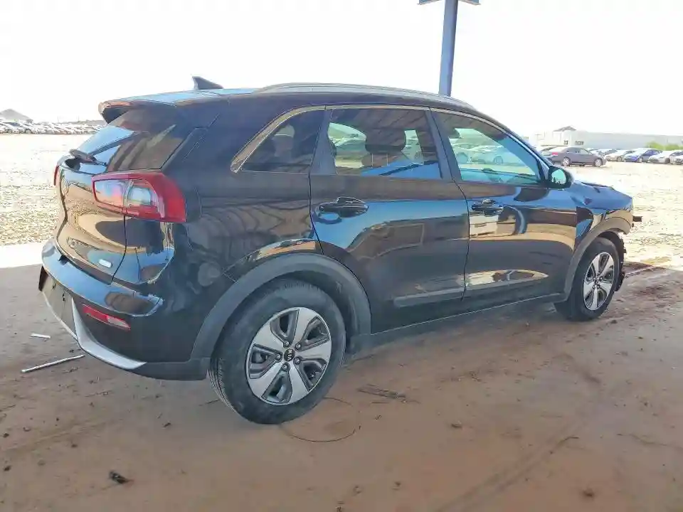 KNDCB3LC2K5290083 2019 KIA NIRO-2