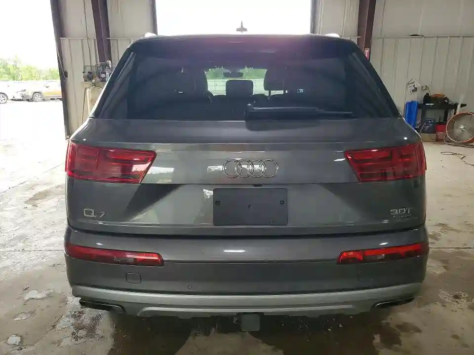 WA1LAAF71JD033730 2018 AUDI Q7-5