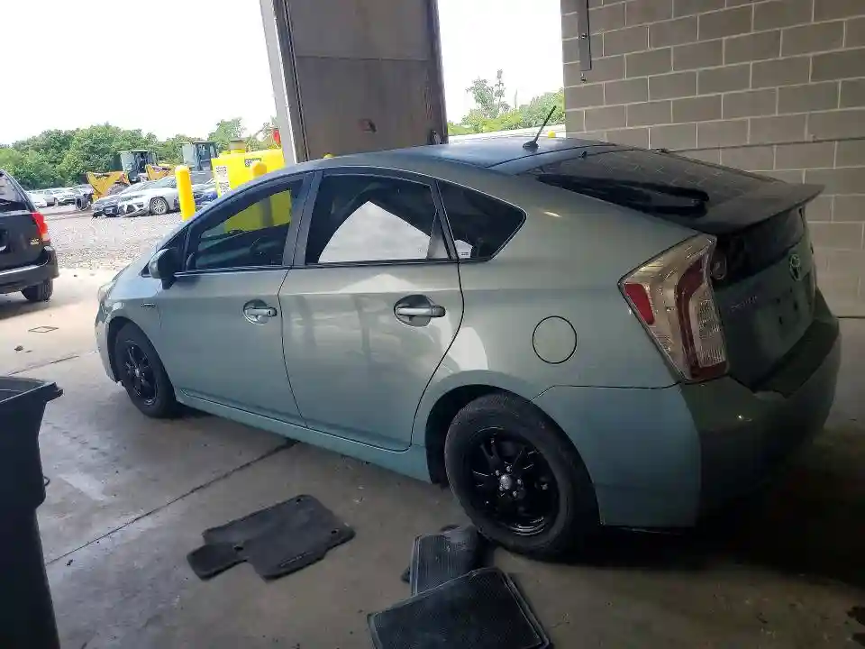 JTDKN3DU2F1963123 2015 TOYOTA PRIUS-1