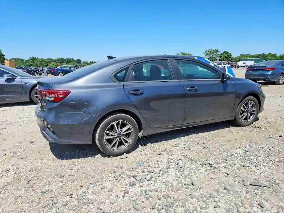 3KPF24AD9NE462164 2022 KIA FORTE LXS-2