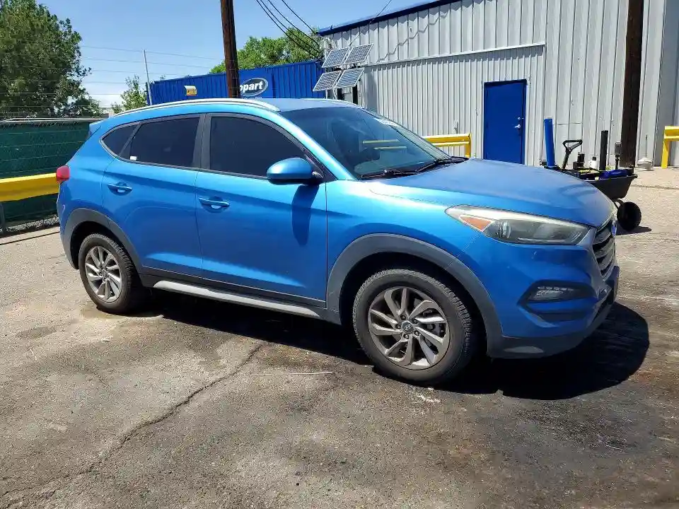 KM8J3CA45JU656814 2018 HYUNDAI TUCSON-3