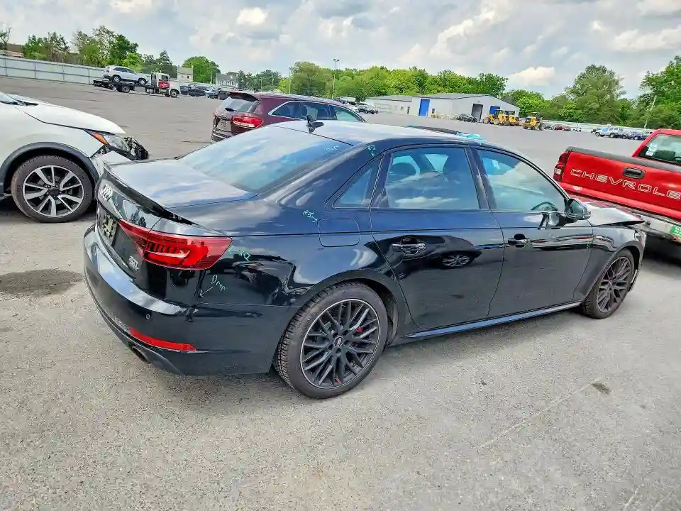WAUENAF4XJN000970 2018 AUDI A4-2